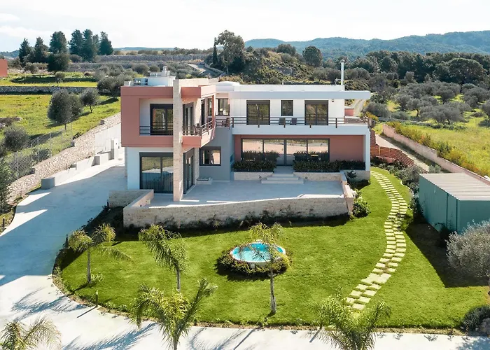 Elias' Rest Villa Pastida