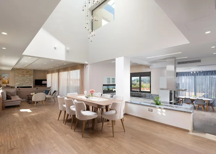 Villa Elias' Rest Pastida