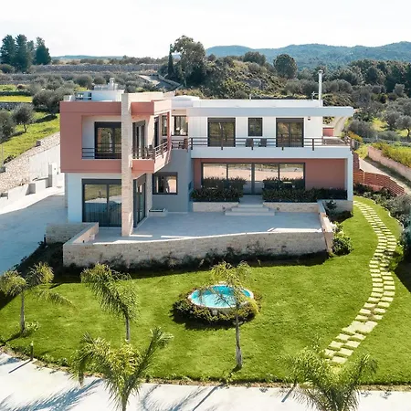 Elias' Rest Villa Pastida